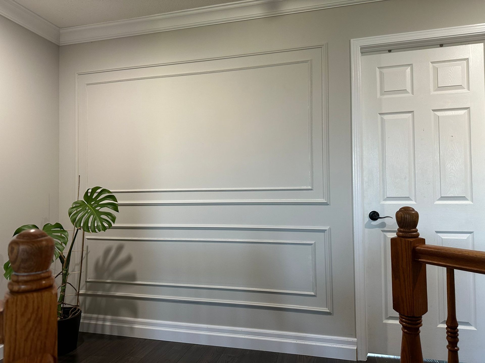 Wainscoting wall detail